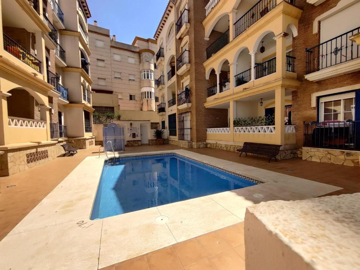 Precioso Apartamento Con Piscina Cerca De La Playa Torrox Costa Малага Екстериор снимка